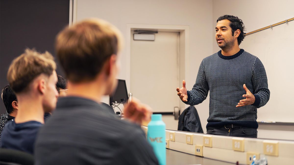 Robert Betancort '08, chief operating officer of Absentia Labs. 